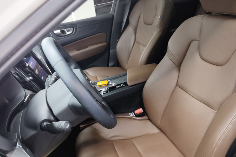 沃尔沃XC60 2025款 B5 四驱智逸豪华版局部细节19