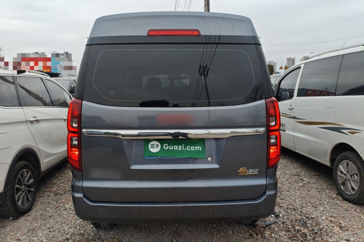 金杯 金海狮 2023款 1.5L 客车工程狮 5/6/7座车身外观6