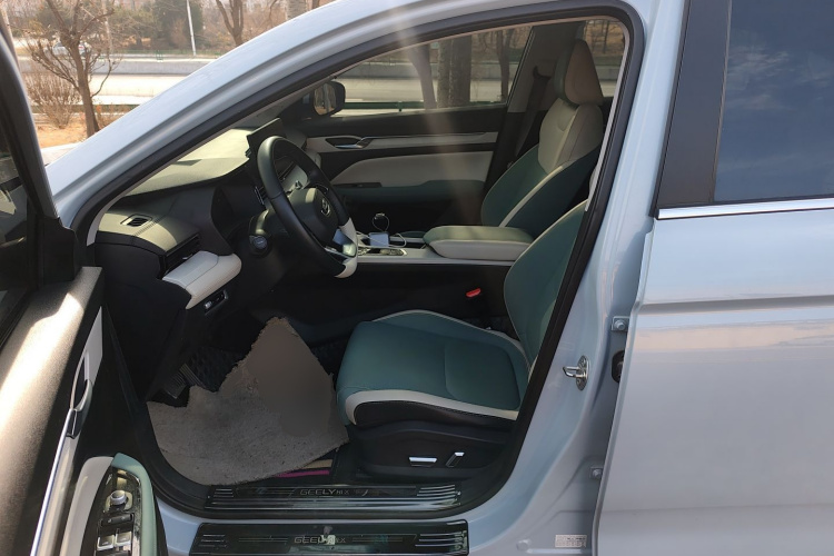 吉利汽车 帝豪L HiP 2022款 1.5TD-DHT Pro 100KM Super 迅局部细节19