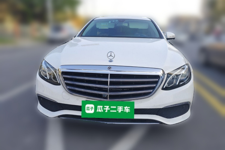 奔驰E级 2019款 E 260 L车身外观2