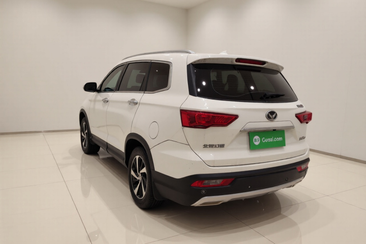 北汽幻速S7 2018款 1.5T 自动尊享型车身外观5