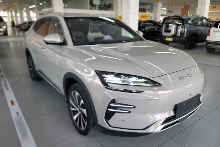 比亚迪 宋PLUS新能源 2023款 冠军版 EV 605KM 旗舰PLUS车身外观3