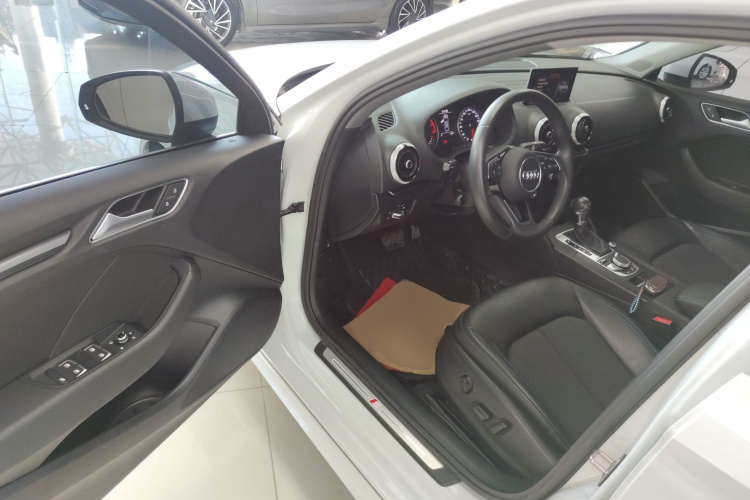 奥迪A3 2020款 Limousine 35 TFSI 时尚型 国VI中控内饰20