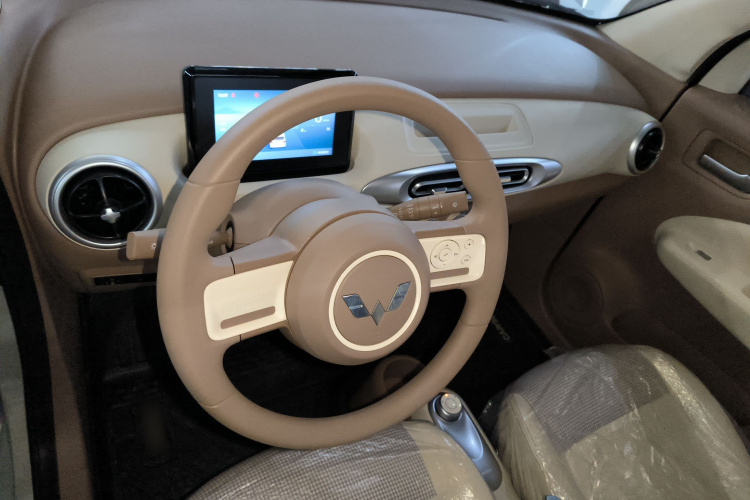 五菱汽车 宏光MINIEV 2025款 四门版 进阶款中控内饰12