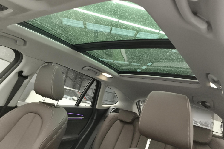 宝马X1 2021款 xDrive25Li 尊享型中控内饰22