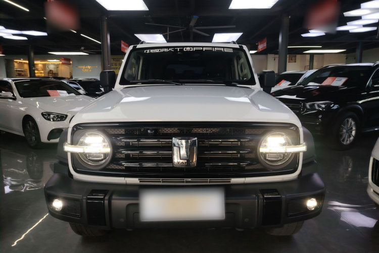 坦克300 2023款 越野版 2.0T 征服者车身外观2