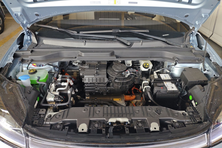 ARCFOX极狐 极狐T1 2025款 425 PRO机舱底盘24