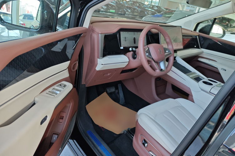 比亚迪 夏 2025款 DM-i 1.5T 180km 卓越型中控内饰20