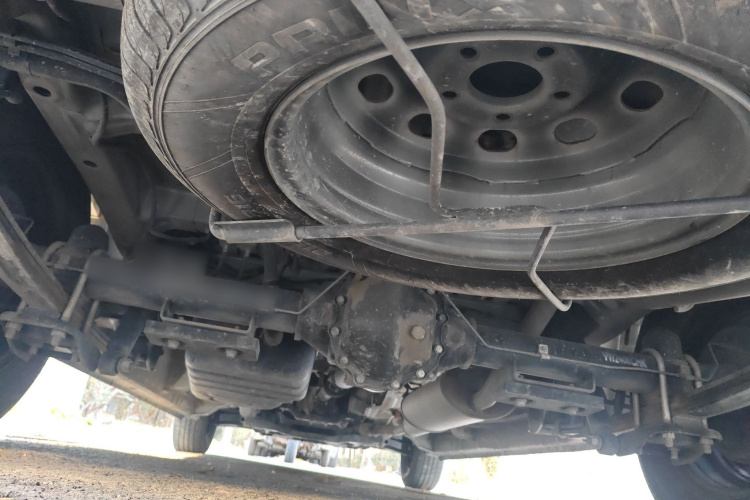 BAW北汽制造 锐胜王牌M7 2023款 2.0L 长轴创富型 7座局部细节9009