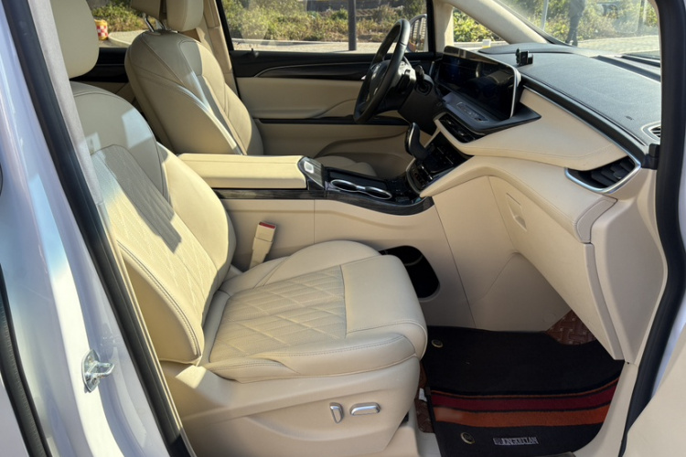 别克GL8 2023款 ES陆尊 豪华型局部细节41