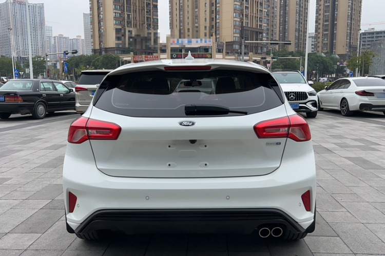 福特 福克斯 2021款 两厢 EcoBoost 180 自动锋潮型车身外观6008