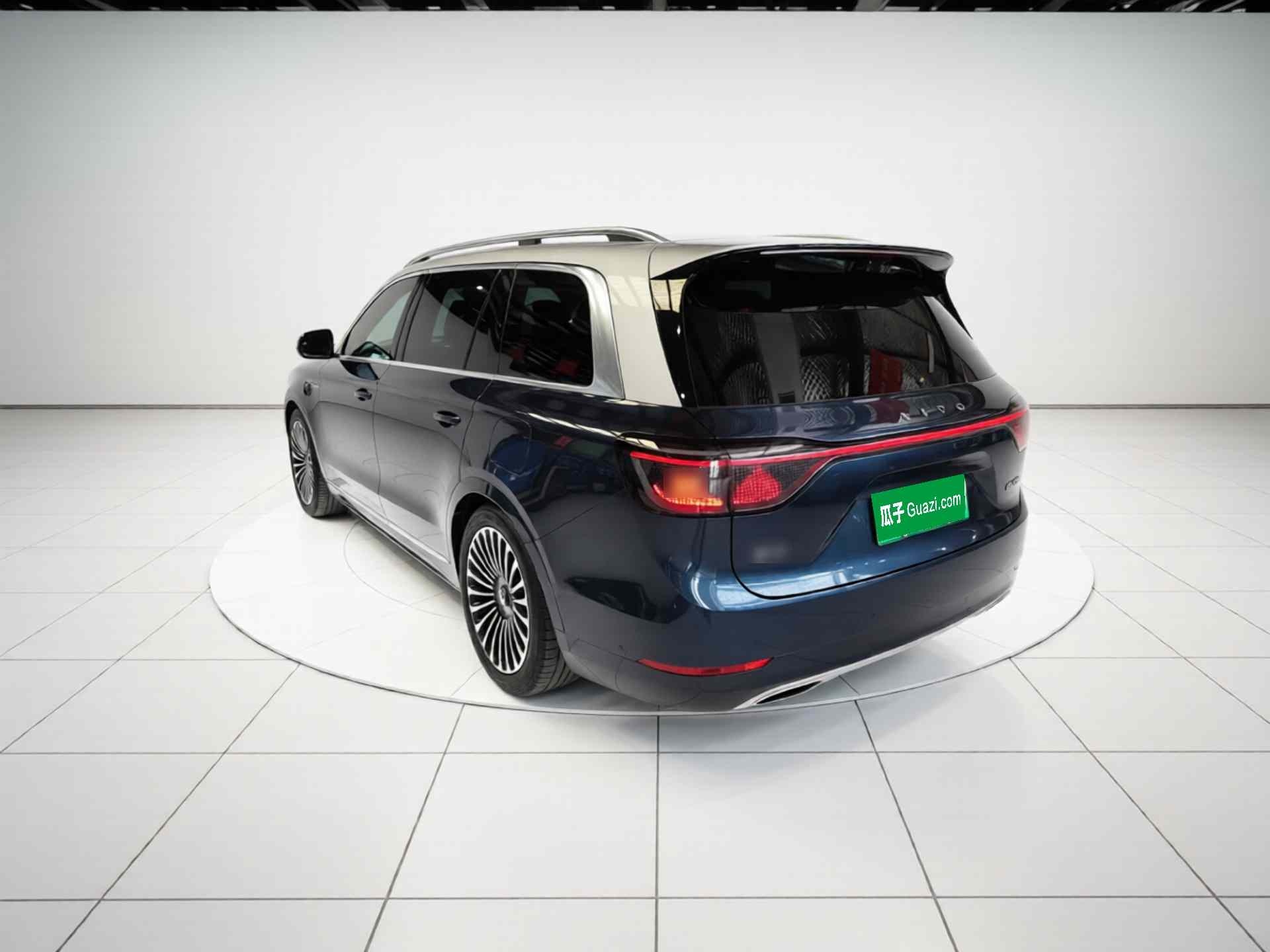 鸿蒙智行 问界M9 2025款 增程 Ultra版 52kWh 6座版 (192线激光雷达）(3)