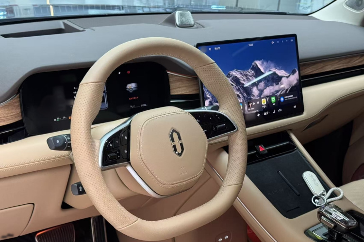 鸿蒙智行 问界M7 2024款 1.5T 后驱Plus版 5座中控内饰7006