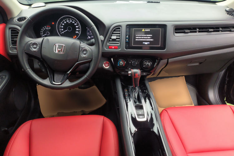 本田 缤智 2018款 1.5L CVT两驱科技精英型中控内饰7002