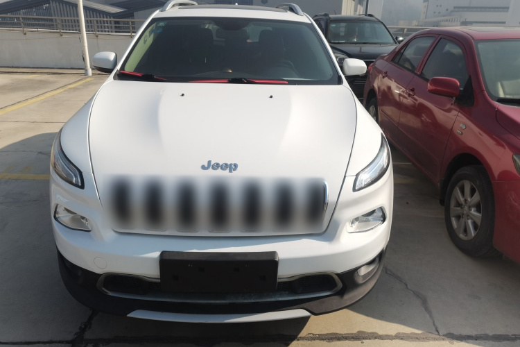 Jeep 自由光 2017款 2.0L 优越版车身外观2