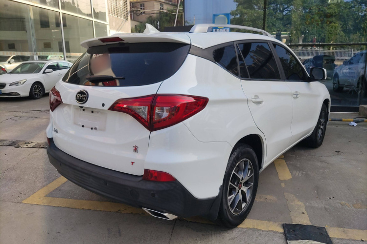 比亚迪 宋 2016款 盖世版 1.5TI 手动豪雅型车身外观6005