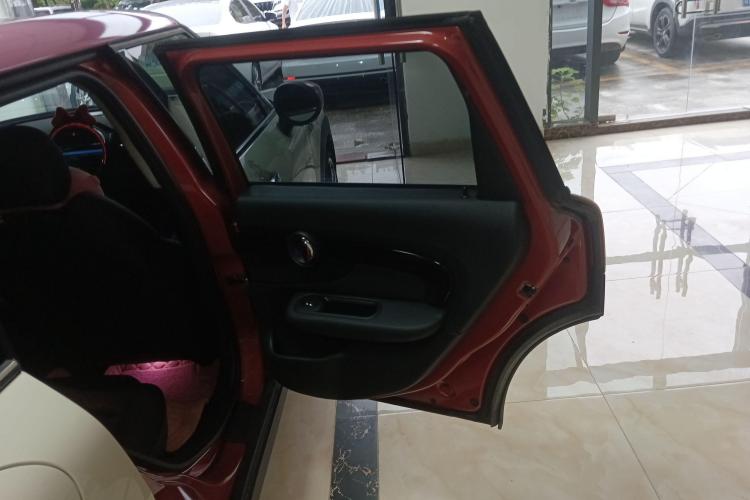 MINI Clubman 2021款 1.5T COOPER中控内饰45