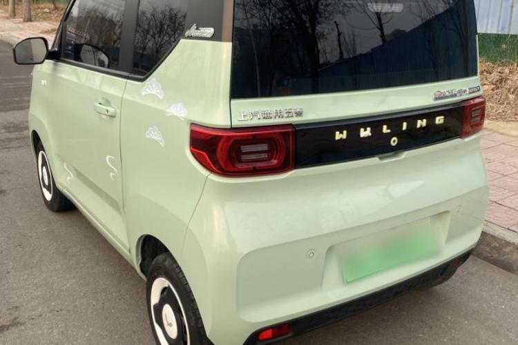 五菱汽车 宏光MINIEV 2021款 马卡龙臻享款 磷酸铁锂车身外观6005