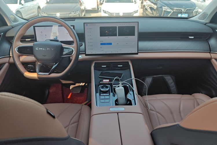 奇瑞 瑞虎8 L 2024款 2.0T 两驱尊贵版 5座中控内饰7002