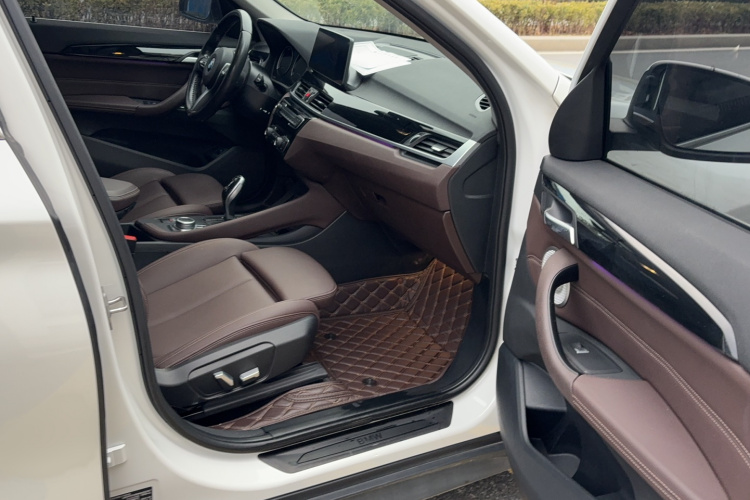 宝马X1 2021款 sDrive25Li 领先型中控内饰7006