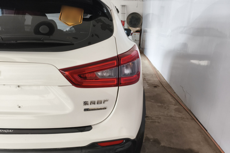 日产 逍客 2019款 2.0L CVT智享版车身外观9