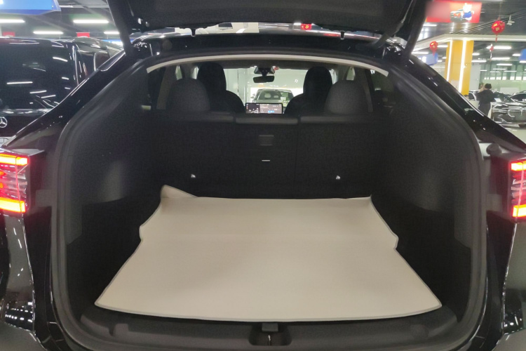 特斯拉 Model Y 2022款 后轮驱动版局部细节23