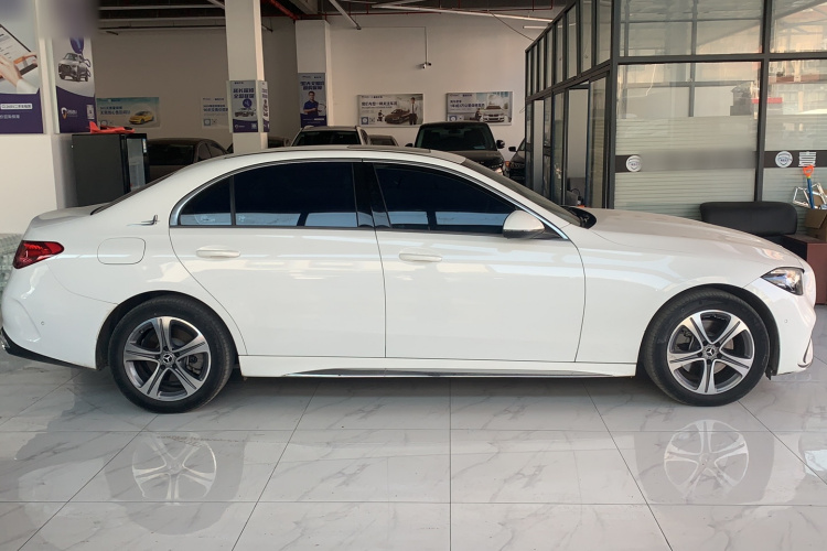 奔驰C级 2022款 改款 C 200 L 运动版车身外观6002