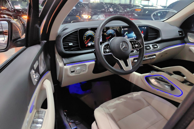 奔驰GLE 2020款 GLE 450 4MATIC 时尚型中控内饰20