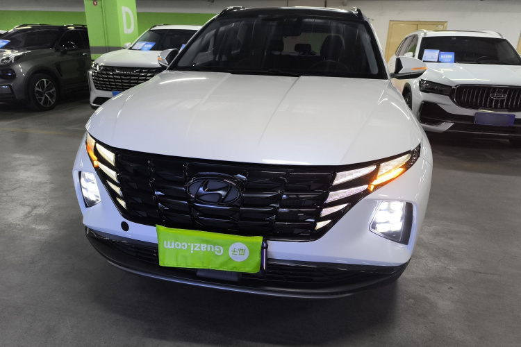 现代 2023款 途胜L 1.5T 自动两驱LUX尊贵版车身外观2