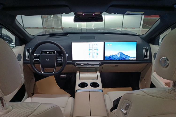 理想汽车 理想L9 2023款 Pro中控内饰7002