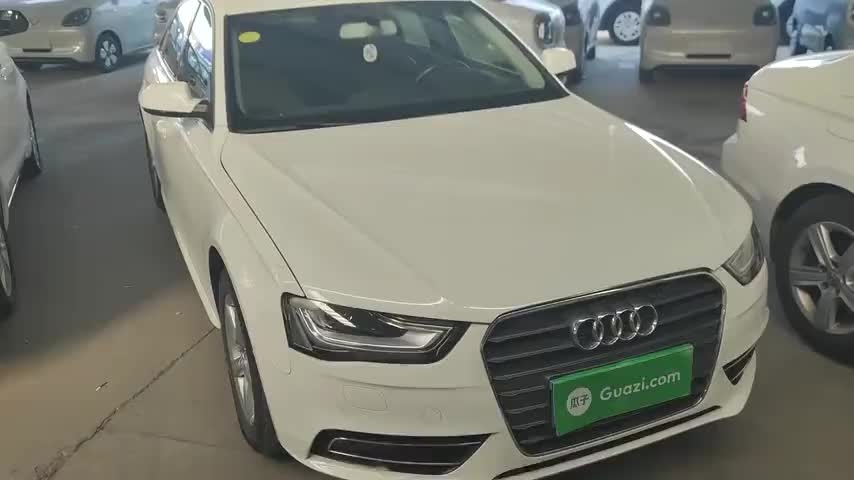 奥迪A4L 2013款 35 TFSI 自动标准型实拍1