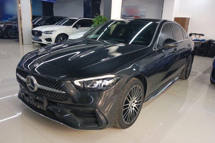 奔驰C级 2022款 改款 C 260 L 运动版车身外观1