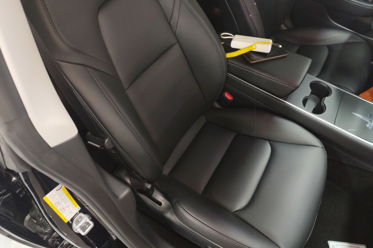 特斯拉 Model 3 2020款 标准续航后驱升级版局部细节41