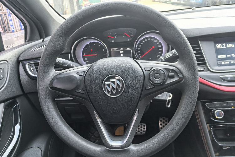 别克 威朗 2016款 两厢GS 20T 双离合豪情运动型中控内饰7006