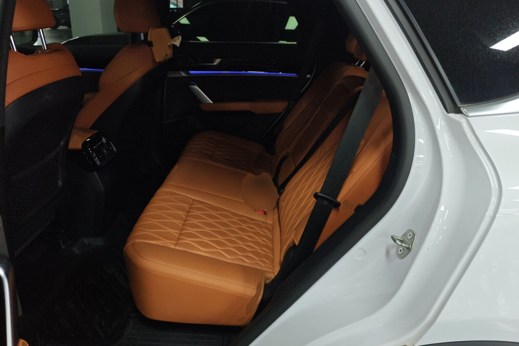 比亚迪 唐新能源 2023款 DM-i 冠军版 112KM 尊荣型中控内饰7004