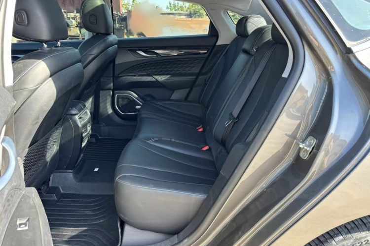 吉利汽车 博瑞 2021款 1.8T 领航版中控内饰7003