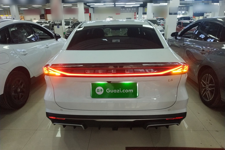 吉利银河 银河L6 2024款 125km PLUS 龙腾版车身外观6