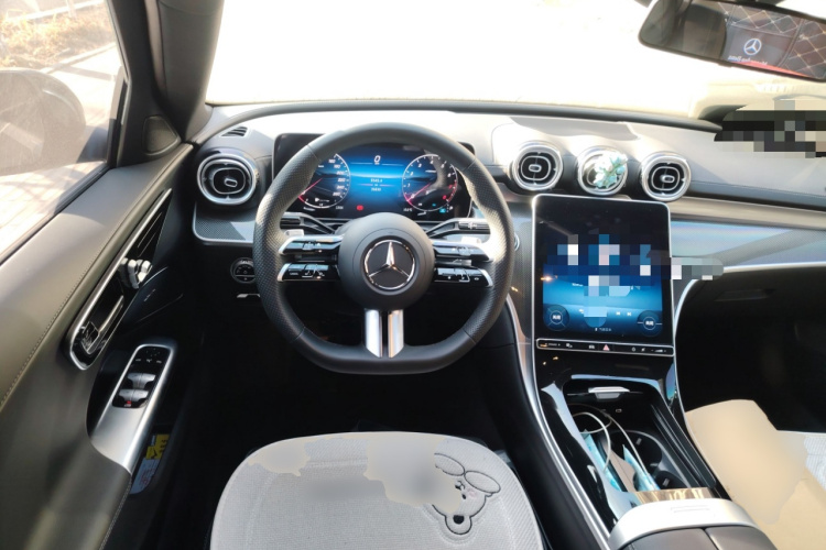 奔驰C级 2025款 C 260 L 运动版中控内饰13