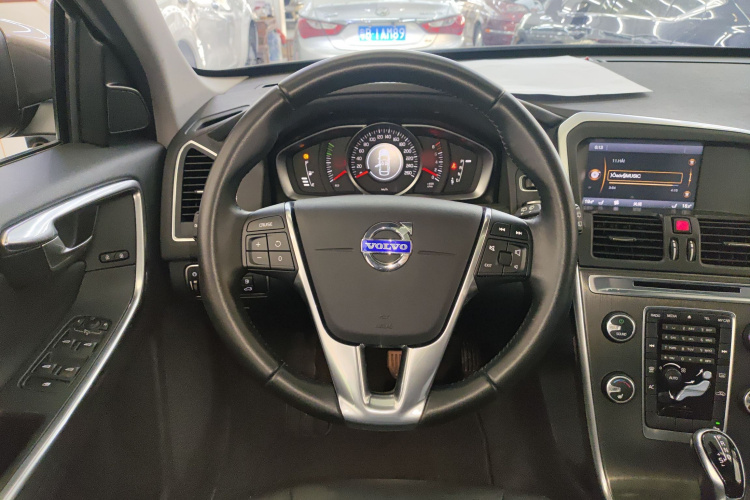 沃尔沃XC60(进口) 2014款 T5 智逸版中控内饰13