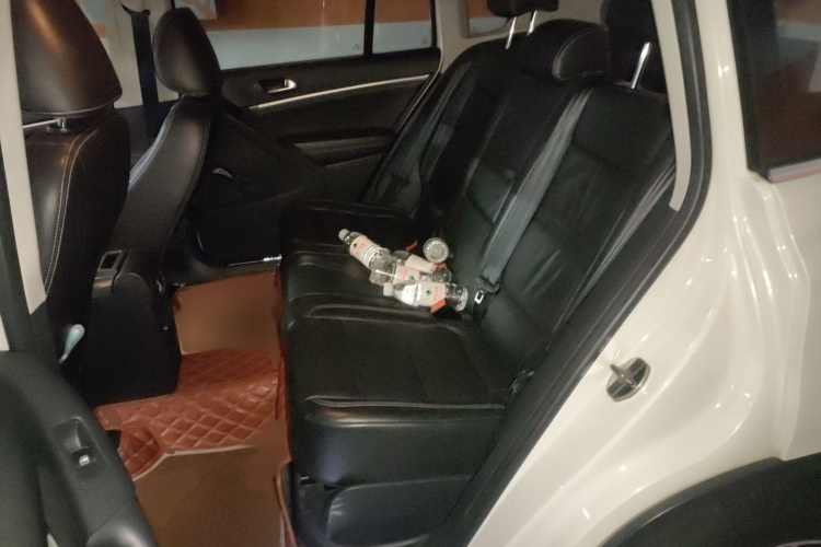 大众 途观 2016款 330TSI 自动四驱豪华版中控内饰7004