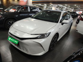 丰田 凯美瑞 2024款 双擎 2.5HG 尊贵版