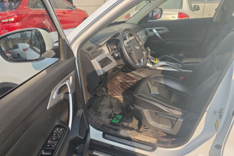 吉利汽车 博越 2016款 1.8TD 自动智联型中控内饰20