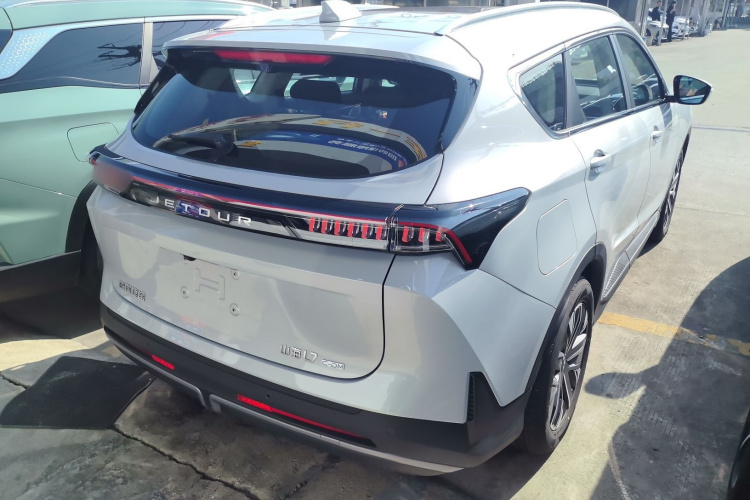 捷途山海L7 2024款 1.5T 120km ULTRA 7座车身外观7