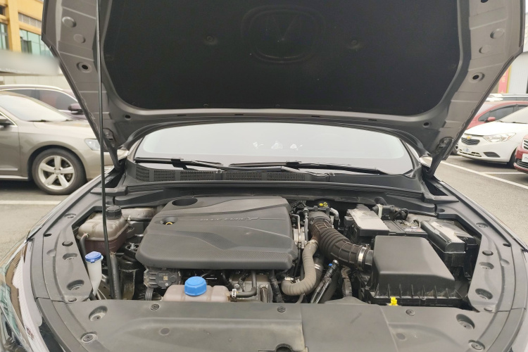 长安 逸动 2023款 畅享版 PLUS 蓝鲸NE 1.4T GDI DCT尊贵版机舱底盘24