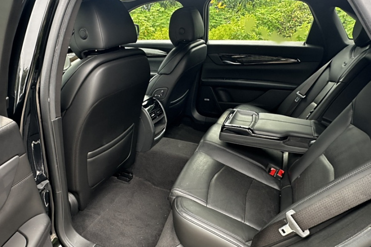 凯迪拉克CT6 2017款 40T 豪华型中控内饰7001