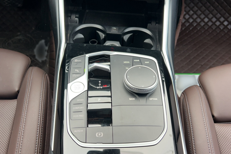 宝马3系 2023款 320Li M运动套装局部细节18