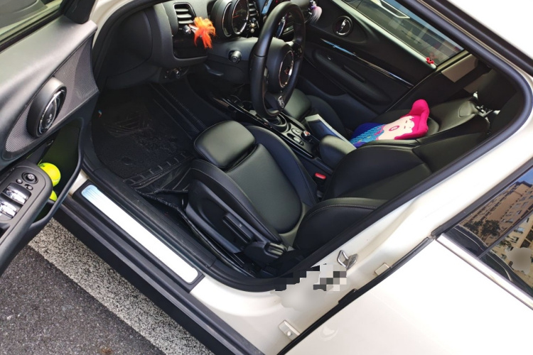 MINI Clubman 2022款 1.5T ONE中控内饰20