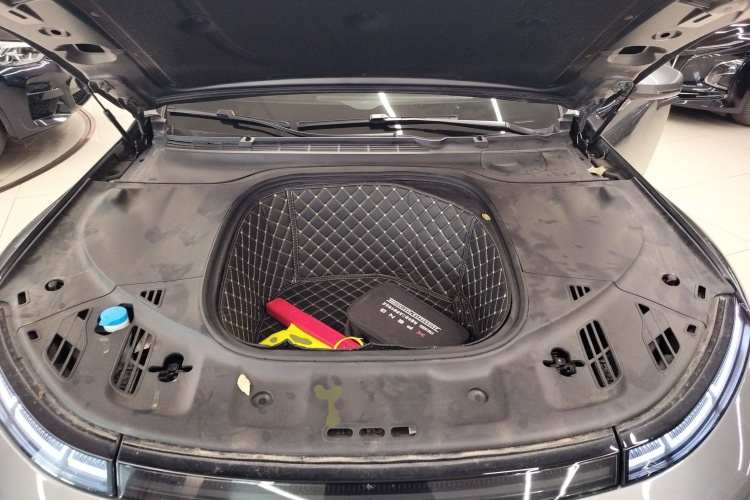 小鹏P7 2020款 586N机舱底盘24