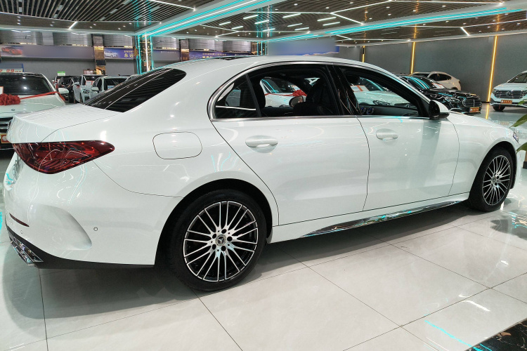 奔驰C级 2023款 C 260 L 运动版车身外观6002
