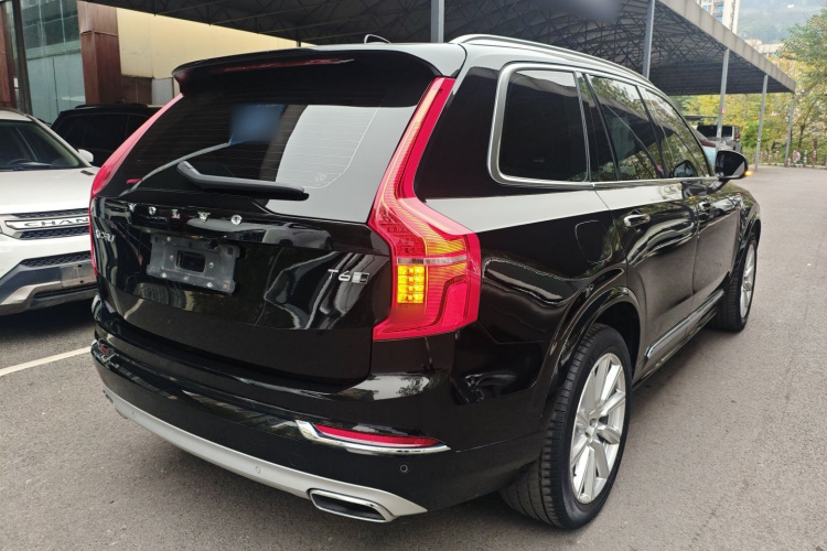 沃尔沃XC90 2019款 T6 智逸版 7座 国VI车身外观7